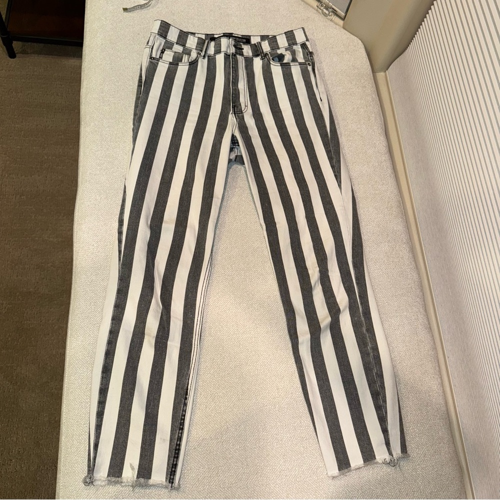 Zara Trafaluc White/Grey Striped High-Rise Skinny Jeans - Picture 5 of 9